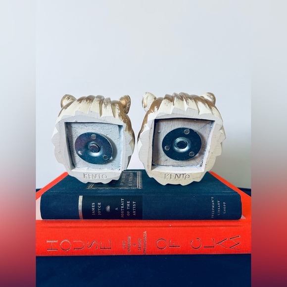 Vintage Set of 2 Lion Head Wall Mount | Majestic Wall Decor | Curtain Rod - Picture 8 of 8